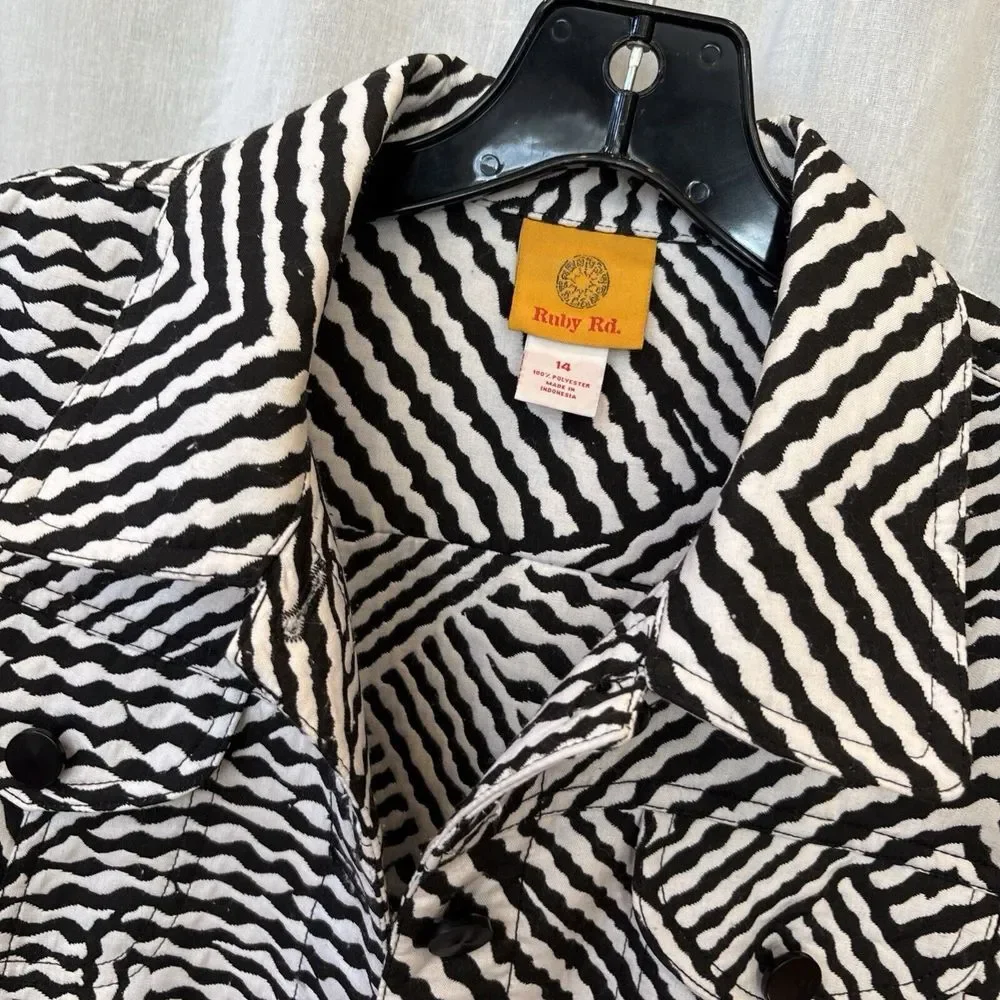 EUC Ruby Road Size 14 Blazer Jacket Black White Wavy Career Zebra Long‎ Sleeves